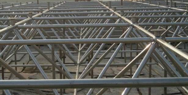 螺栓球網(wǎng)架