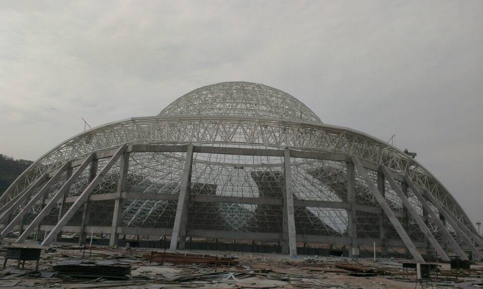 辛集體育場館網(wǎng)架工程
